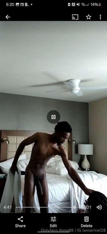 Wat yall like small , medium or long 🤔 