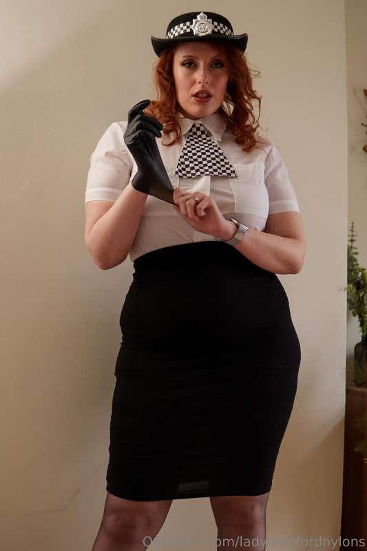 ladylangfordnylons main image