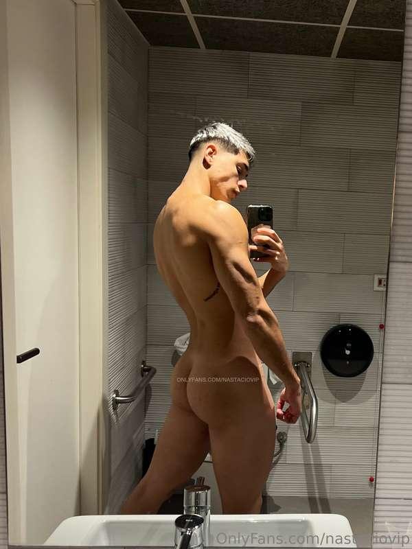 If you prefer my cock, see the post below.👇🏻🔥