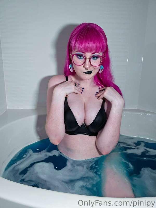 Do you like it when I smoosh my big boobies together like th..