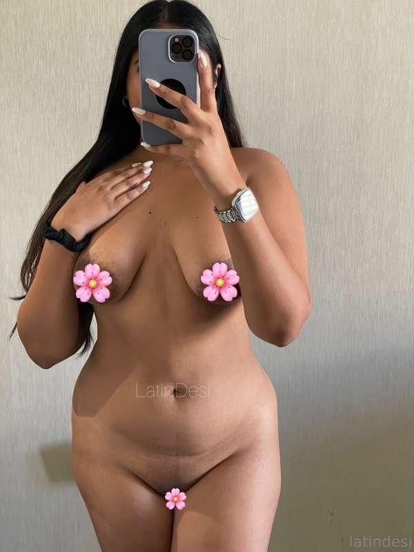 Lil nude selfie, tip $7 if you want to see the uncensored ve..