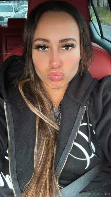 stuck in traffic- dm me something funny PLEASEEEEE