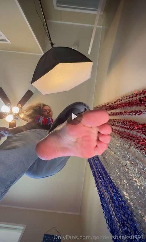 HAPPY 4th!!🇺🇸 enjoy this brand new giantess clip ( mean at f..