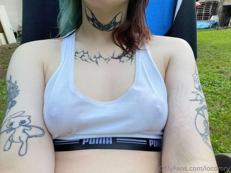 Hard nipples 😼