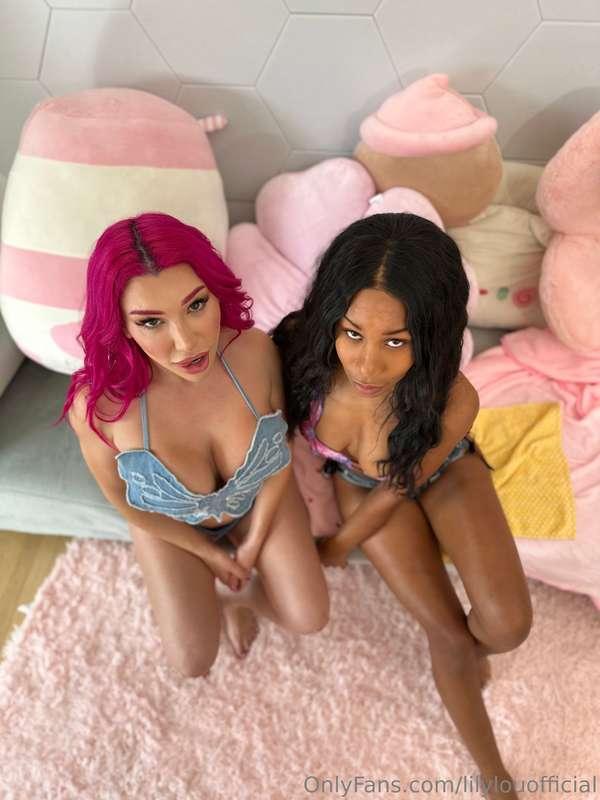 Guess what are we waiting for 😇@thejennafoxx