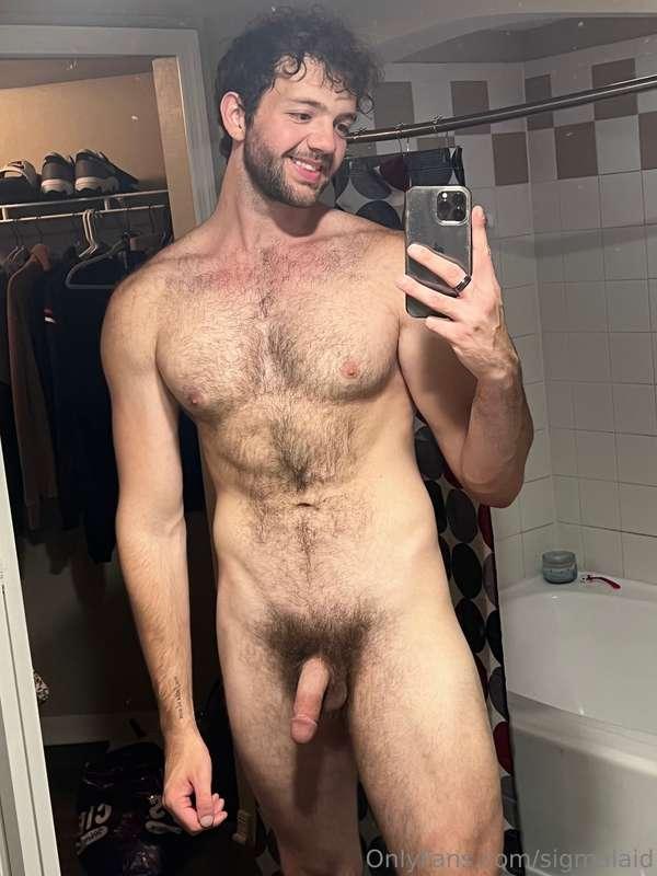 Guess who just got laid! That’s why I’m sweaty and smiling a..