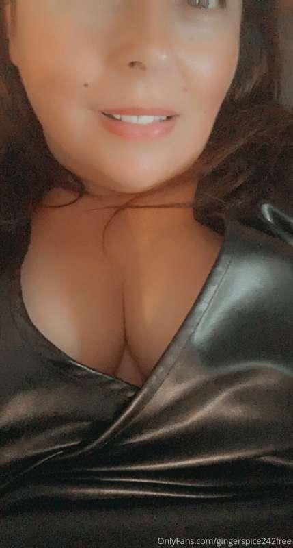 Shall I go live 🤔🤔🤔