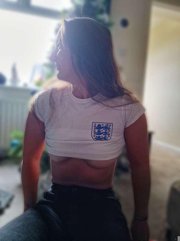 Matchday 2! Let's go England 🏴󠁧󠁢󠁥󠁮󠁧󠁿🥳