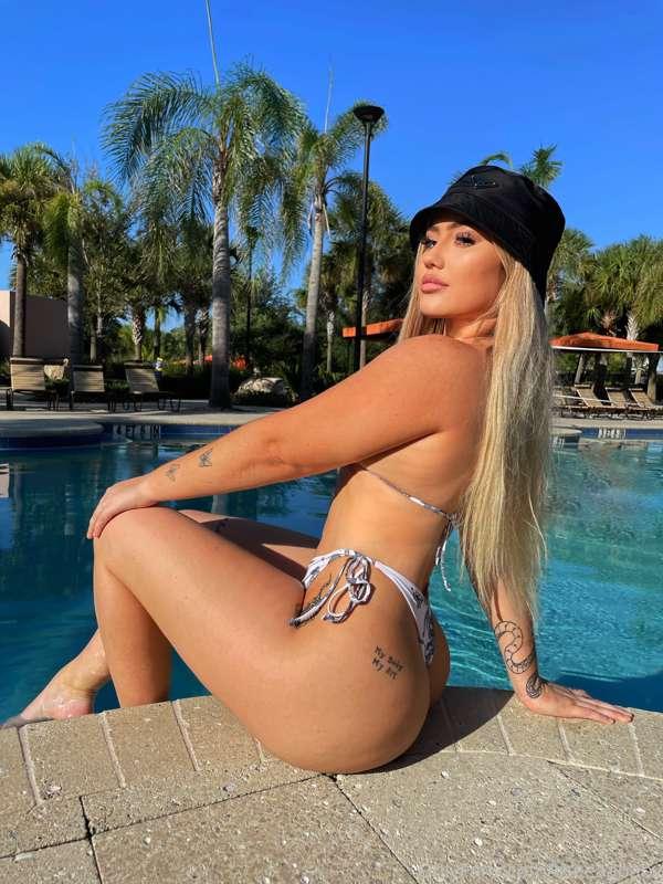 sub to my VIP page @xoxosea 👅👅 onlyfans.com/xoxosea