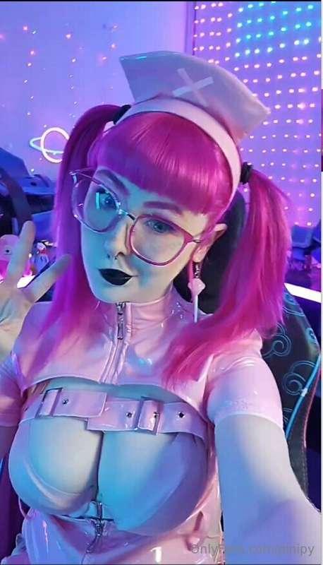-claimed -
Taking 1 super limited edition vibrator video rig..