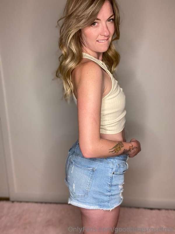 Would you fantasize about me if I was your neighbor?