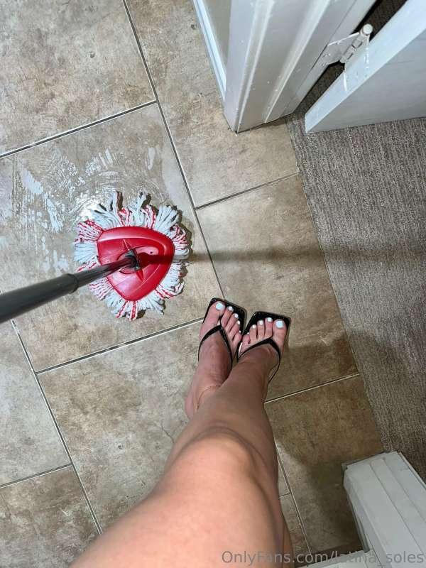 Decided to tease my man and mop the house naked in my new he..