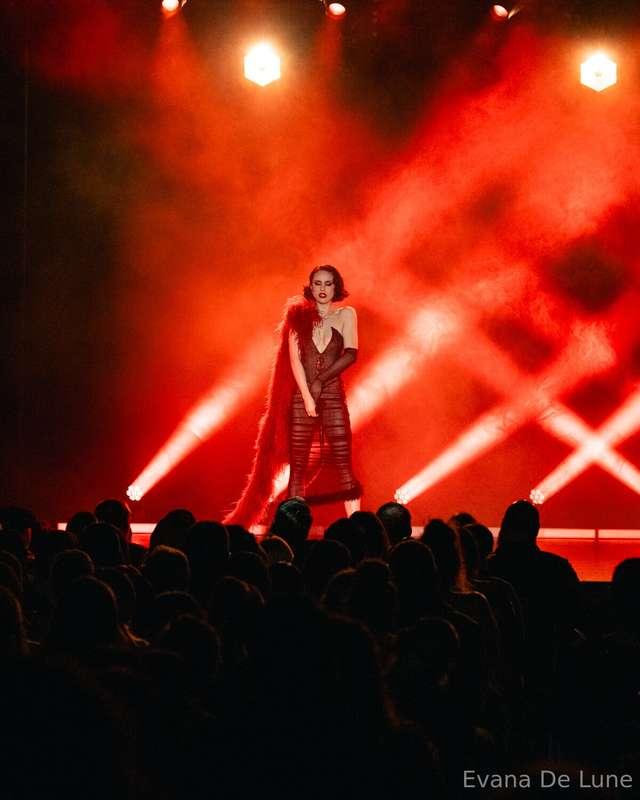 How epic is this lighting! 😍