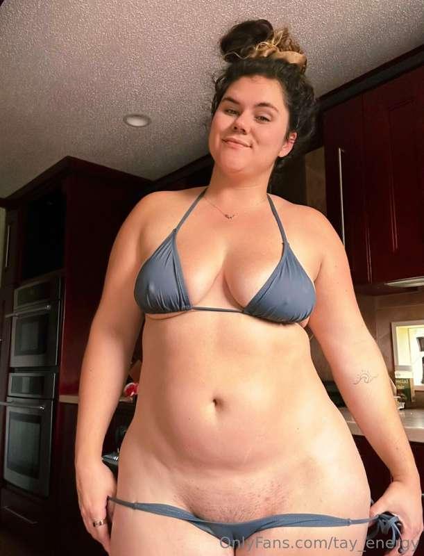 First thing this morning: fuck around in the hot tub