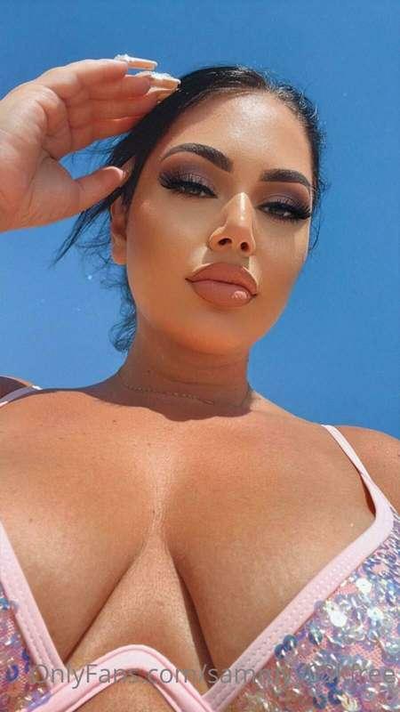 Do you want to be on my lap or under a chair? 🥵