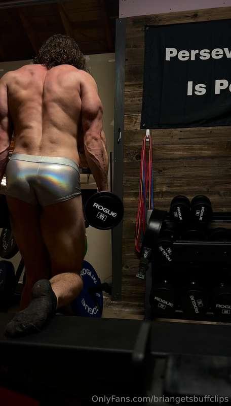 briangetsbuffclips image #1