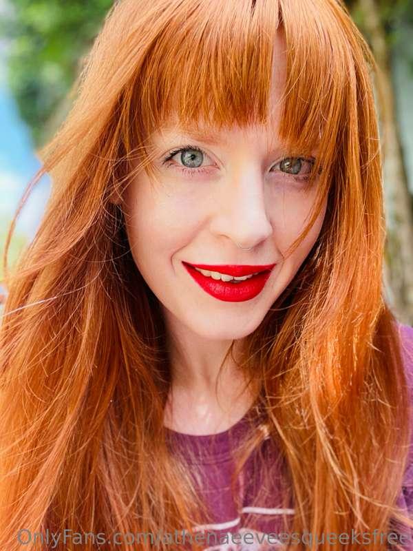 athenaeeveesqueeksfree image #0