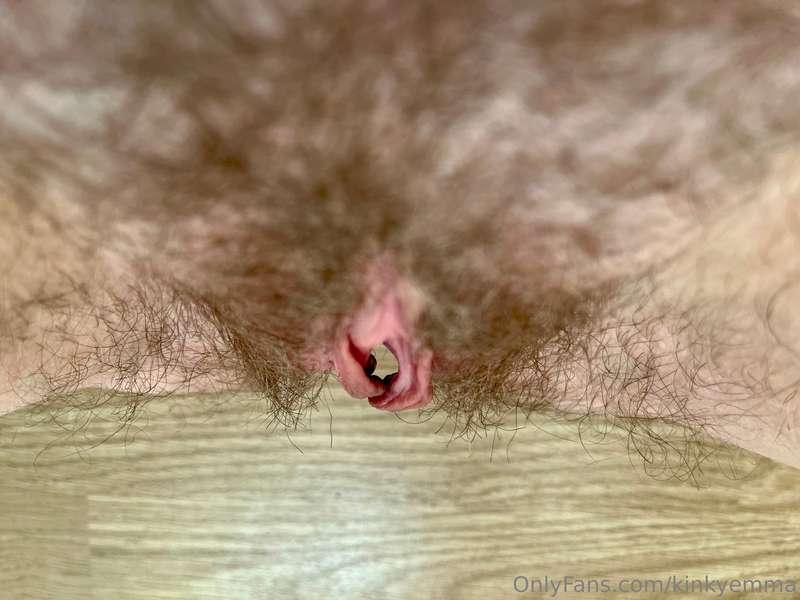 My pussy wants some pets and kisses!
