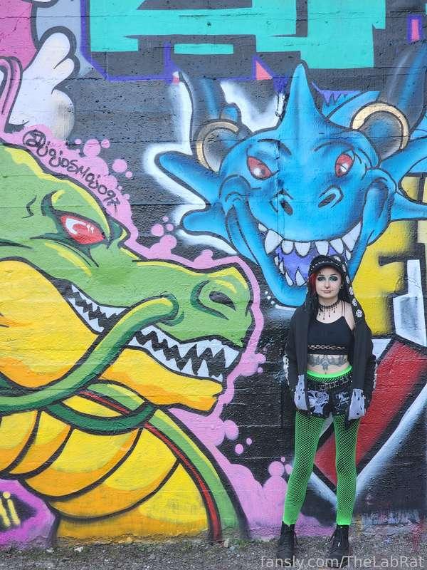 🖤Graffiti wall🖤