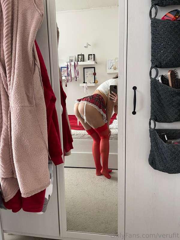 Dvě fotky kundičky jen za 6 dolarů?!!! to musíš mít 😈