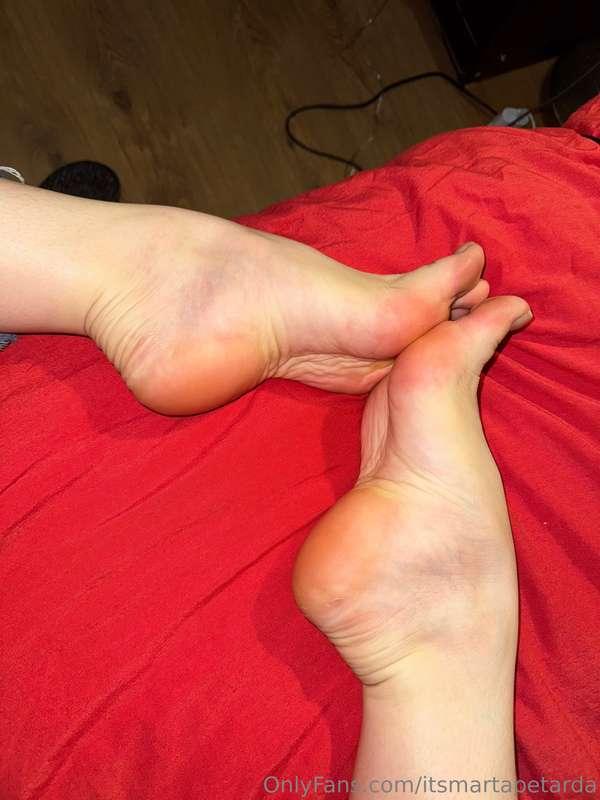 Today so hard day and… my soles smell so hard. I need a mass..