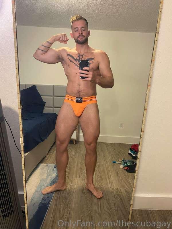 Happy Hump Day! Never had an orange jock before, but I think..