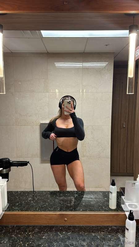 mirror shot 😋
