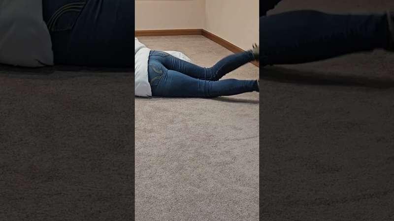 Tight Jeans Stuck