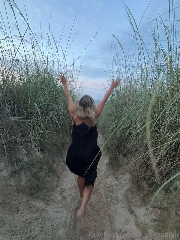 born to be at the beach 