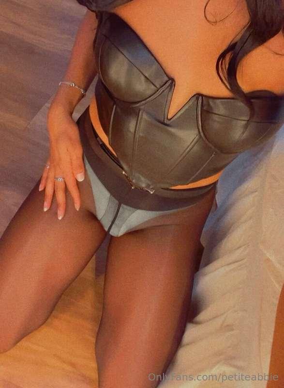 Lil photo shoot before i went out last night hehe x yes i wo..