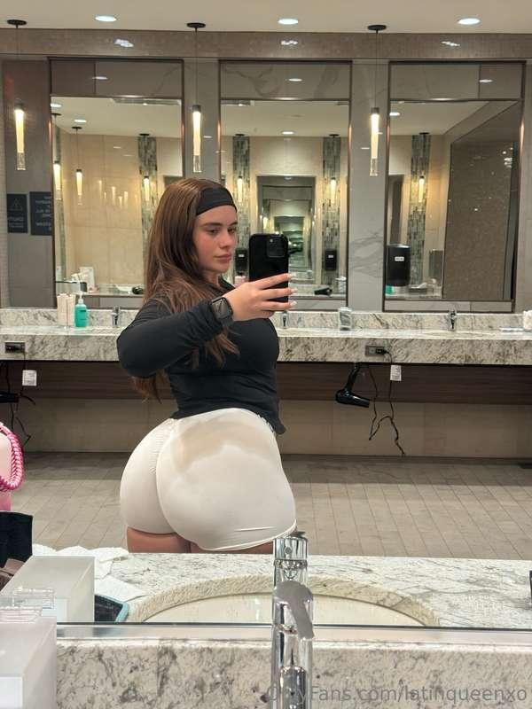 just a little something 😜🍑