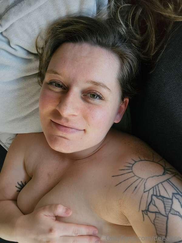 Let's cuddle naked 😏