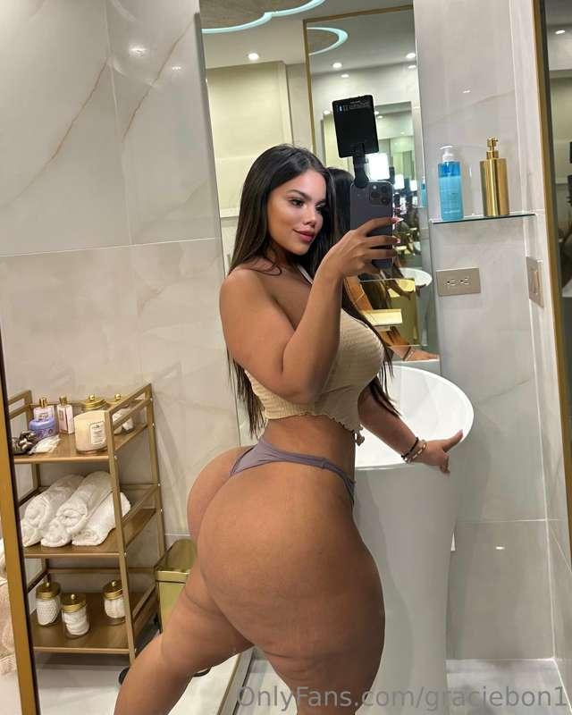 good morning 🥰 I hope this picture of me makes your day even..