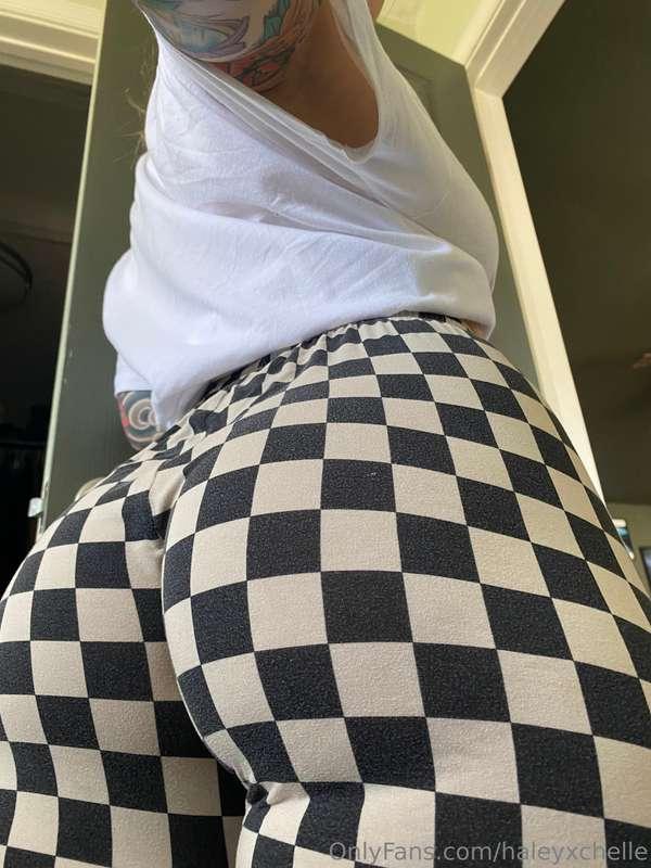 call me ms thiccums cause 👀🤭