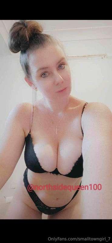 Subscribe to my best friend @northsidequeen101 💕
Naughty Mil..