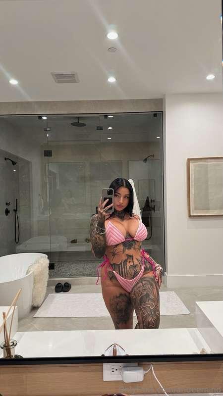 be mine 🥹 (me talking to that dreamy bath tub 🤪)