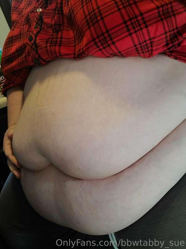 I'm obsessed with how my belly hangs and lays on itself! One..