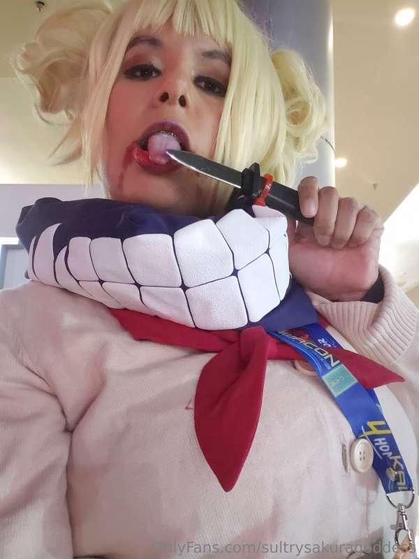 Do want himiko to lick you like she likes this knife senpai?..