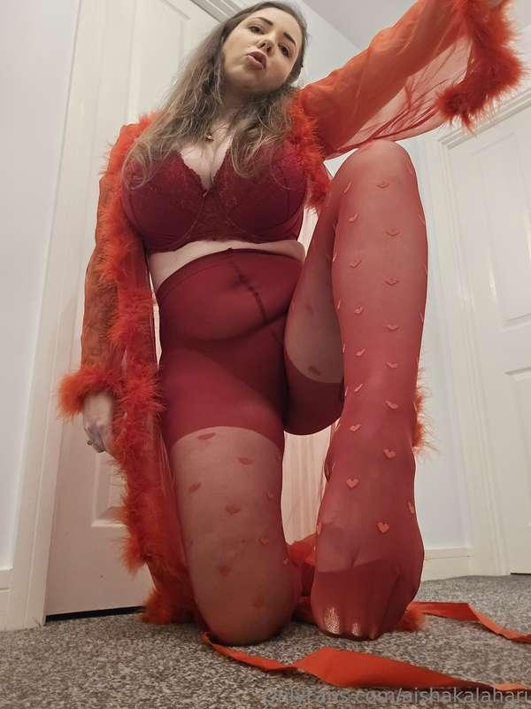 Morning my little slut! Hope you slept well and are all rest..