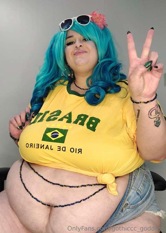 Miku x Brazil... but make it obese 🩵🇧🇷