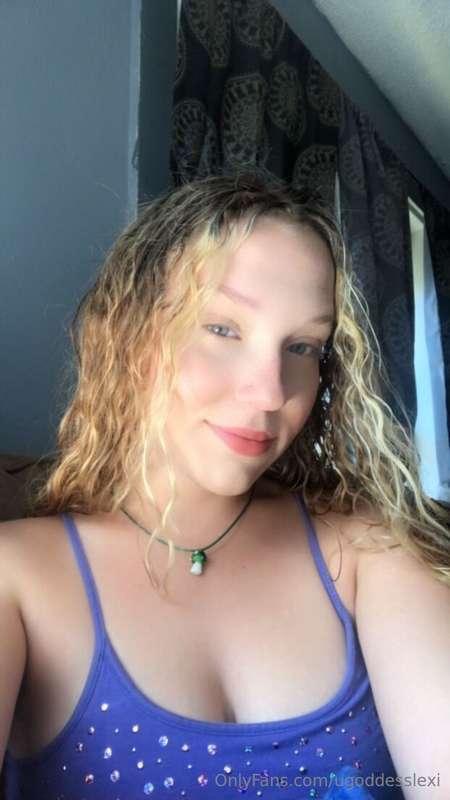 Everyone have a good Sunday ? HMU let’s chat babe 😘😘