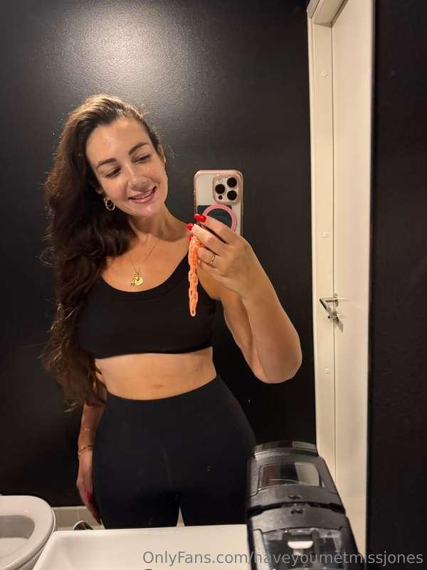 I hope you have an amazing Friday, babe 😘💗