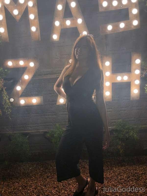 😈 😈 Do you want to see sexy photos in public places?
Like, c..