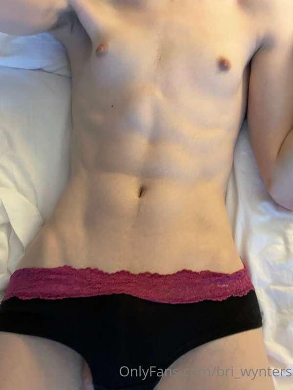 bri_wynters image #2