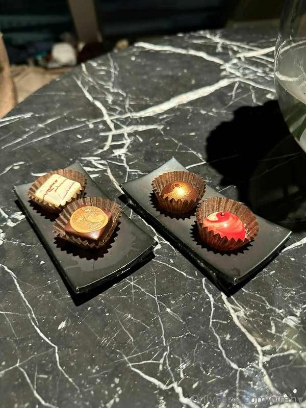 Chocolates 🥰. My favorite. 👅