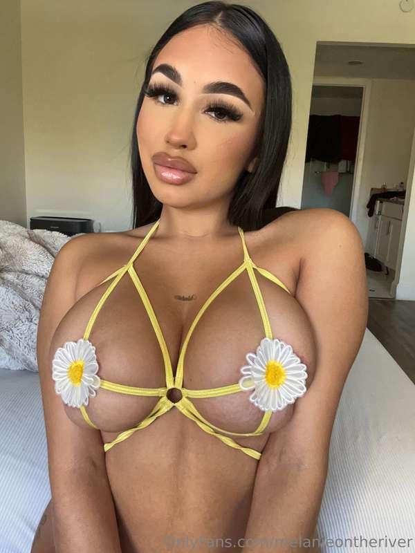I like guys who spend money on me , kings 😍