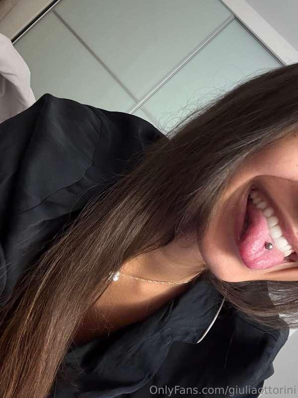 👅👅