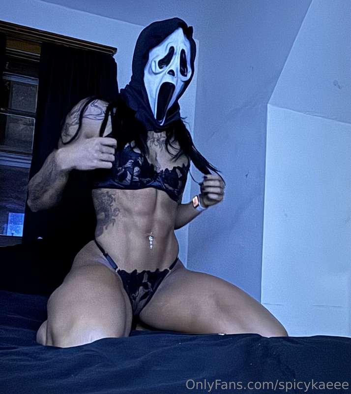 halloween is around the corner so i thought i’d make you scr..