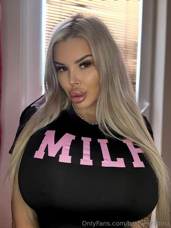 Wanna taste these big fake tits, baby? 😋💦