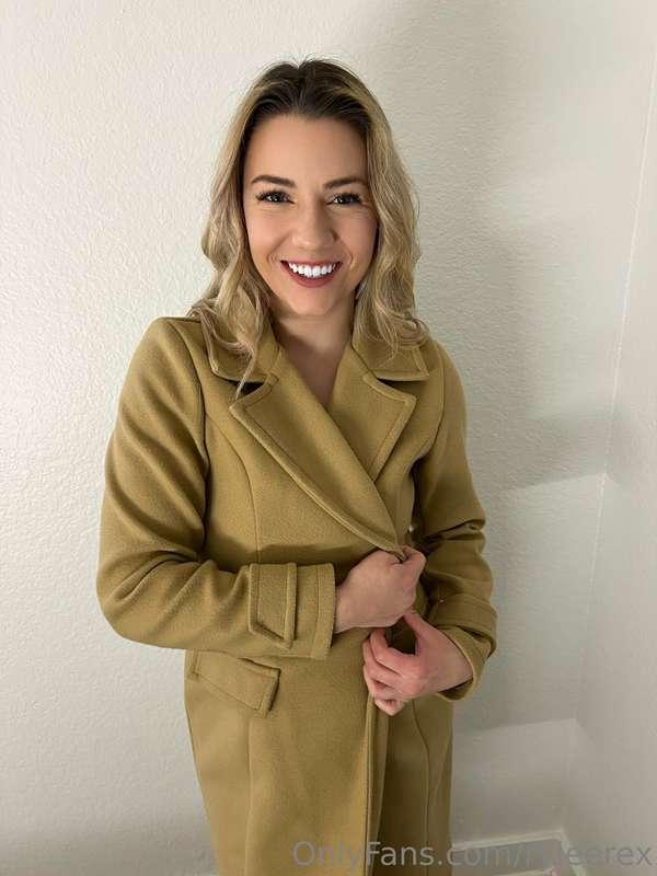 Secret Agent 🕵🏼‍♀️